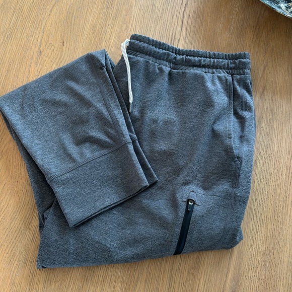 Vuori Other - Vuori Sunday Performance men’s jogger size xl charcoal gray